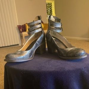 Randi by Freebird. Size 9. Excellent pre-loved condition.